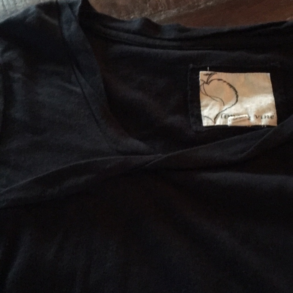 Black tee - Picture 2 of 2